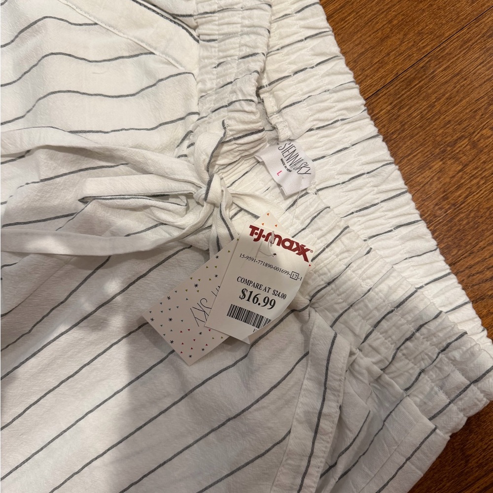 Sienna Sky Cream and Black Striped Wide Leg Pants - Picture 2 of 2
